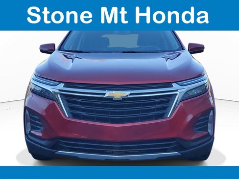 Used 2023 Chevrolet Equinox LT image 2