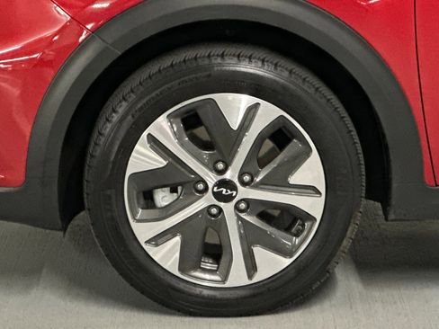 Certified 2022 Kia Niro EX Premium image 36