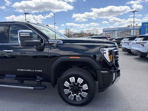 Used 2026 GMC Sierra 2500 Denali w/ Snow Plow Prep/Camper Package AWD/4WD image 4