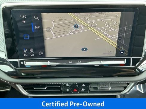 Certified 2025 Volkswagen Atlas Cross Sport SEL R-Line AWD/4WD image 27