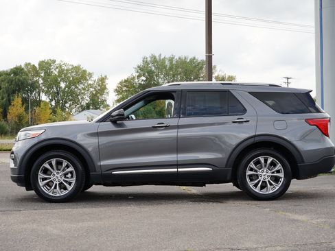 Used 2023 Ford Explorer Limited w/ Equipment Group 301A image 7
