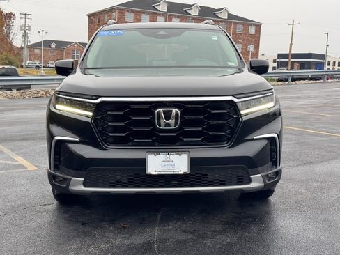 Certified 2025 Honda Pilot Elite image 9