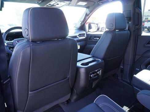 New 2026 GMC Yukon Elevation image 11