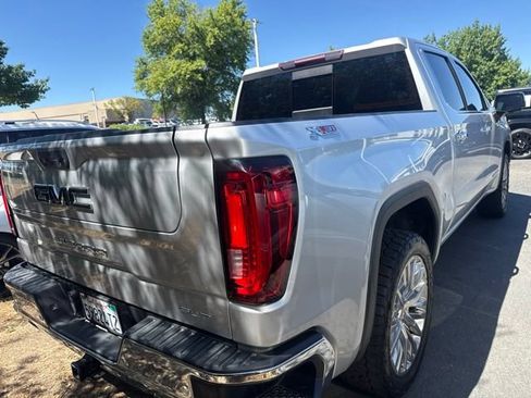 Used 2019 GMC Sierra 1500 SLT w/ SLT Premium Plus Package AWD/4WD image 3