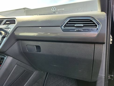 Certified 2024 Volkswagen Tiguan SE R-Line AWD/4WD image 14