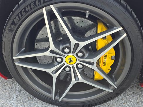 Used 2015 Ferrari California T image 10
