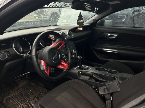 Used 2019 Ford Mustang Coupe image 8