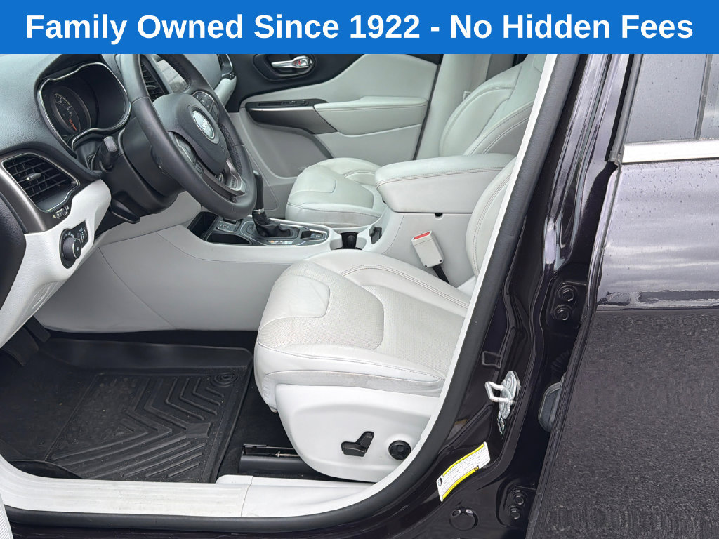 Used 2021 Jeep Cherokee Latitude Lux FWD image 9