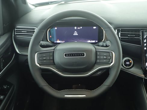 New 2024 Jeep Wagoneer L Series III w/ HD Trailer Tow Package image 17