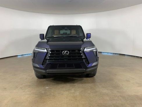 Used 2024 Lexus GX 550 w/ Cold Area Package AWD/4WD image 3
