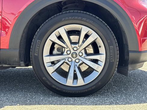 Used 2021 Ford Explorer XLT w/ Equipment Group 202A RWD image 31