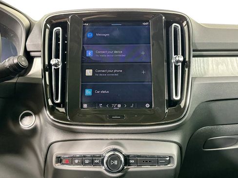 Used 2025 Volvo XC40 B5 Plus w/ Climate Package image 13