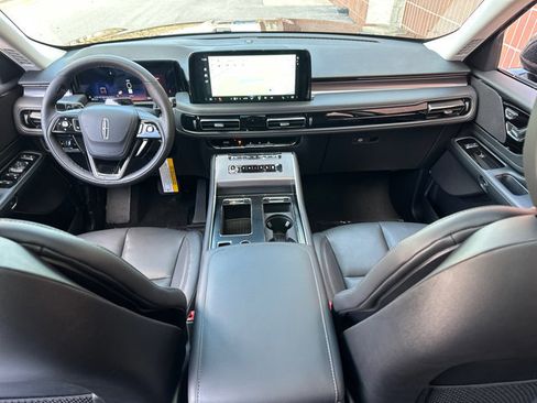 New 2026 Lincoln Aviator AWD image 14
