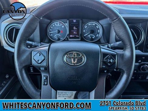 Used 2016 Toyota Tacoma TRD Off-Road AWD/4WD image 15