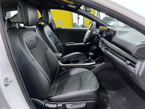 Used 2025 Kia K4 GT-Line image 17
