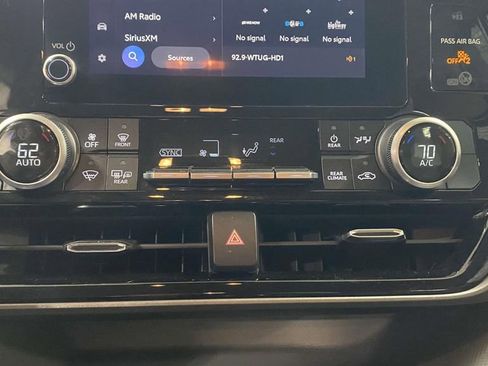 Used 2023 Toyota Highlander LE image 20