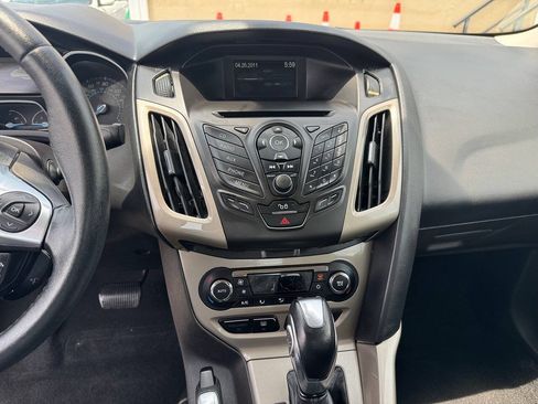 Used 2012 Ford Focus SEL FWD image 12