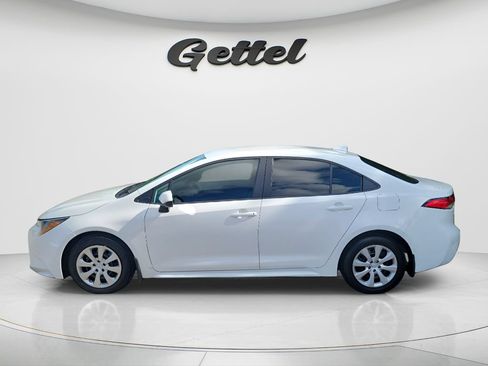Used 2025 Toyota Corolla LE FWD image 8