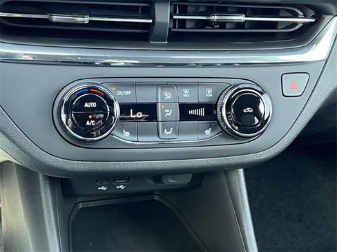 Used 2025 Buick Envista Preferred w/ Convenience I Package image 22