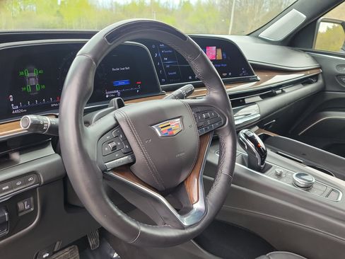 Used 2023 Cadillac Escalade ESV Sport Platinum w/ LPO, ONYX Package AWD/4WD image 22