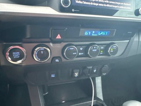 Used 2022 Toyota Tacoma TRD Off-Road AWD/4WD image 25