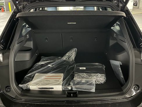 New 2026 Volkswagen Tiguan SEL R-Line AWD/4WD image 39
