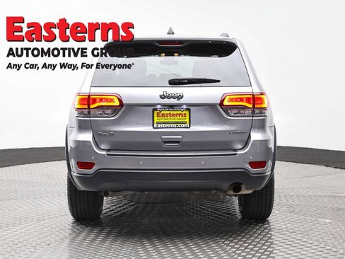 Used 2021 Jeep Grand Cherokee Laredo AWD/4WD image 5