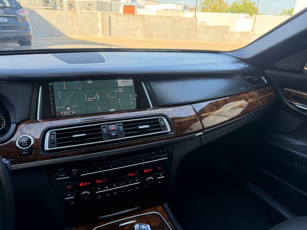 Used 2014 BMW 750Li xDrive AWD/4WD image 18