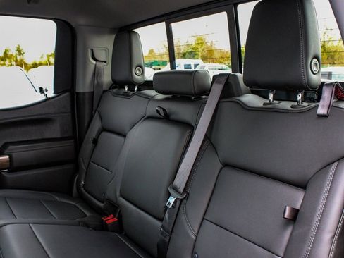 Used 2022 Chevrolet Silverado 1500 LT Trail Boss w/ LT Trail Boss Premium Package image 32