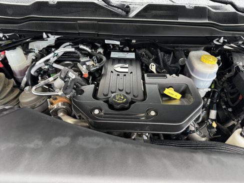 Used 2025 RAM 2500 Big Horn AWD/4WD image 33
