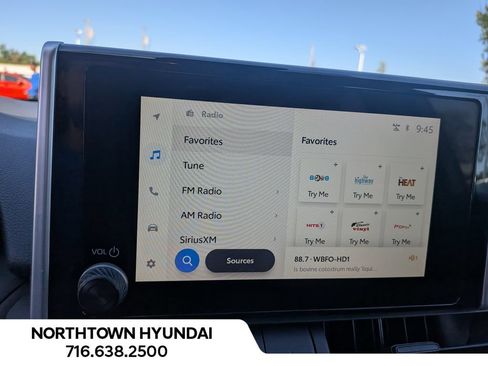 Used 2025 Toyota RAV4 XLE AWD/4WD image 10