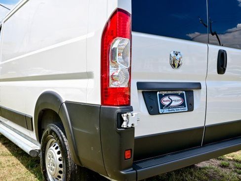 Used 2025 RAM ProMaster 2500 w/ U-Haul Equipment Group FWD image 13