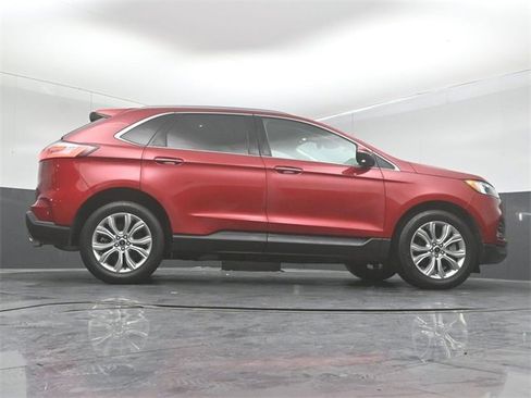 Certified 2024 Ford Edge Titanium image 40