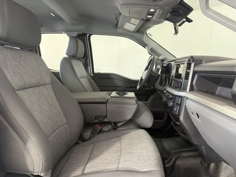 Used 2023 Ford F250 XL AWD/4WD image 10