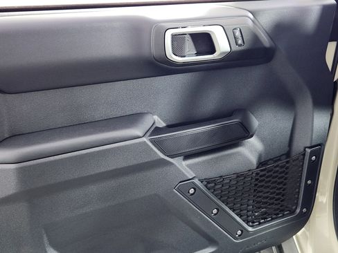 New 2026 Ford Bronco Outer Banks w/ Sasquatch Package image 16