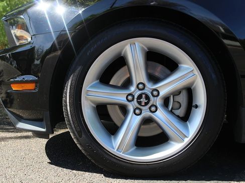 Used 2012 Ford Mustang GT Premium image 39