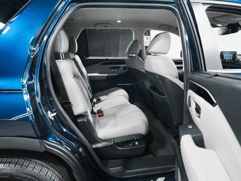 Used 2025 Honda Pilot EX-L image 35