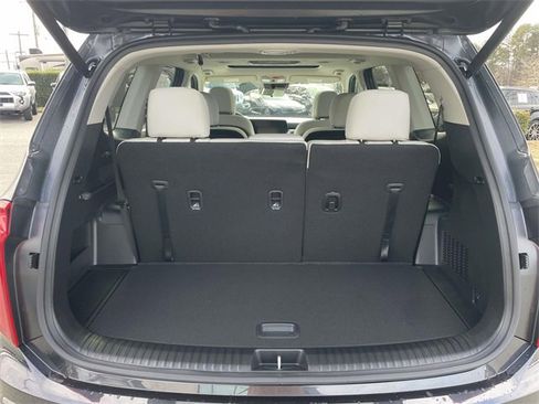 New 2025 Kia Telluride S image 24