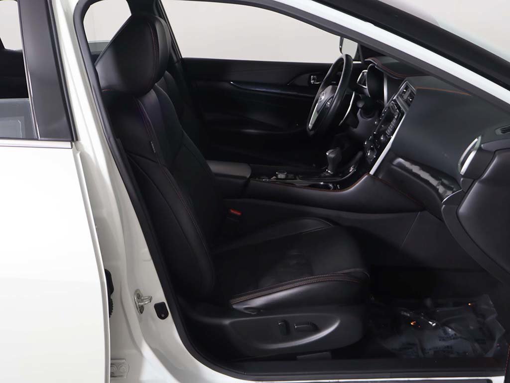 Used 2023 Nissan Maxima SR w/ Sport Mat Group FWD image 30