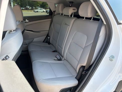 Used 2021 Hyundai Tucson SE FWD image 22