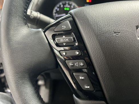Certified 2024 Nissan Armada SL w/ Captain's Chairs Package AWD/4WD image 21