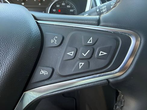 Used 2024 Chevrolet Equinox LT image 17