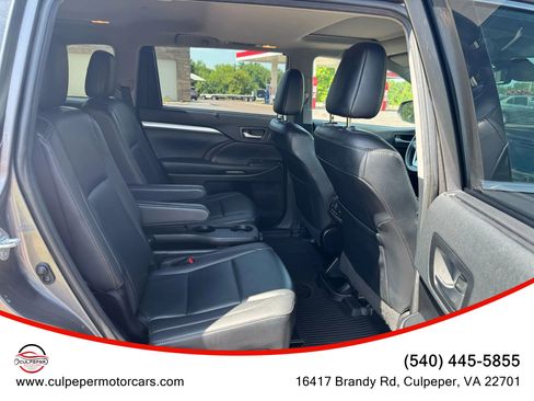 Used 2019 Toyota Highlander XLE image 15