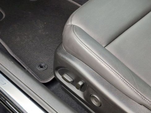 Used 2025 Cadillac CT4 Premium Luxury image 22