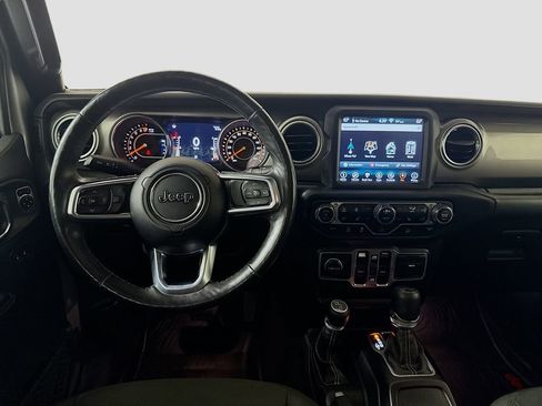 Used 2018 Jeep Wrangler Unlimited Sahara w/ Uconnect 4C Nav & Sound Group image 23