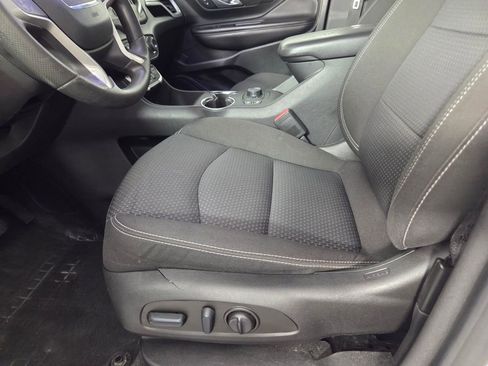 Used 2022 GMC Terrain SLE w/ Driver Convenience Package FWD image 11