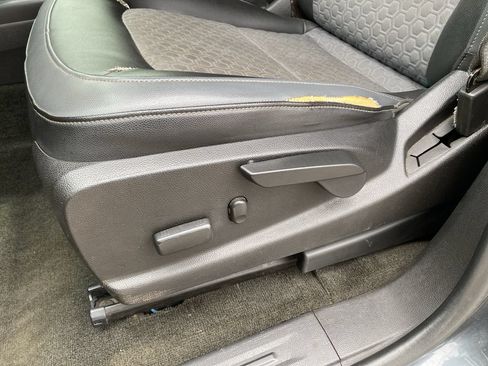 Used 2016 Chevrolet Colorado Z71 RWD image 12