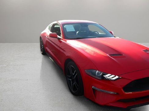 Used 2022 Ford Mustang Premium RWD image 5