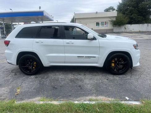 Used 2018 Jeep Grand Cherokee Trackhawk w/ Trailer Tow Group IV AWD/4WD image 6