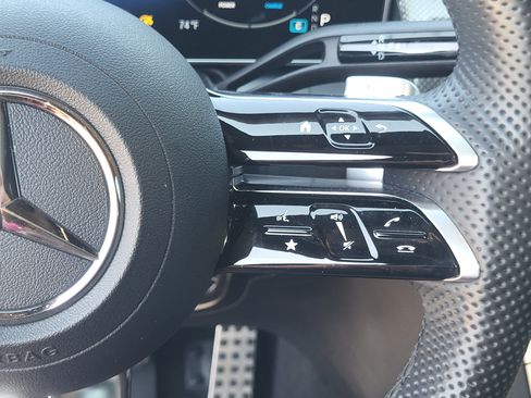 Used 2024 Mercedes-Benz GLC 300 4MATIC image 16